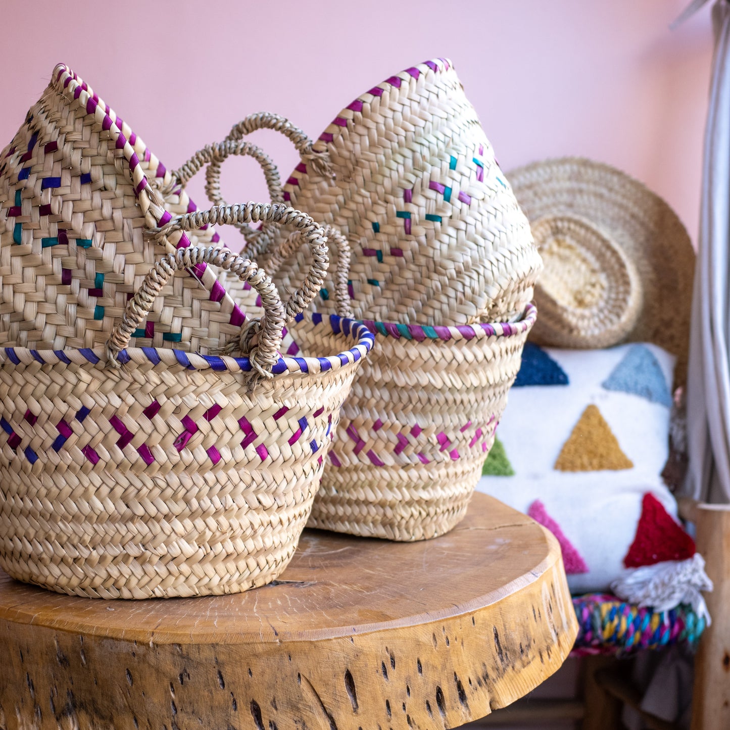 Colorful Moroccan basket [S]