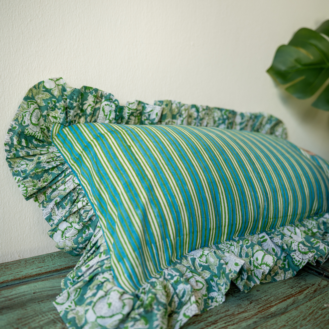 Sawasdee frills cushion (cover)