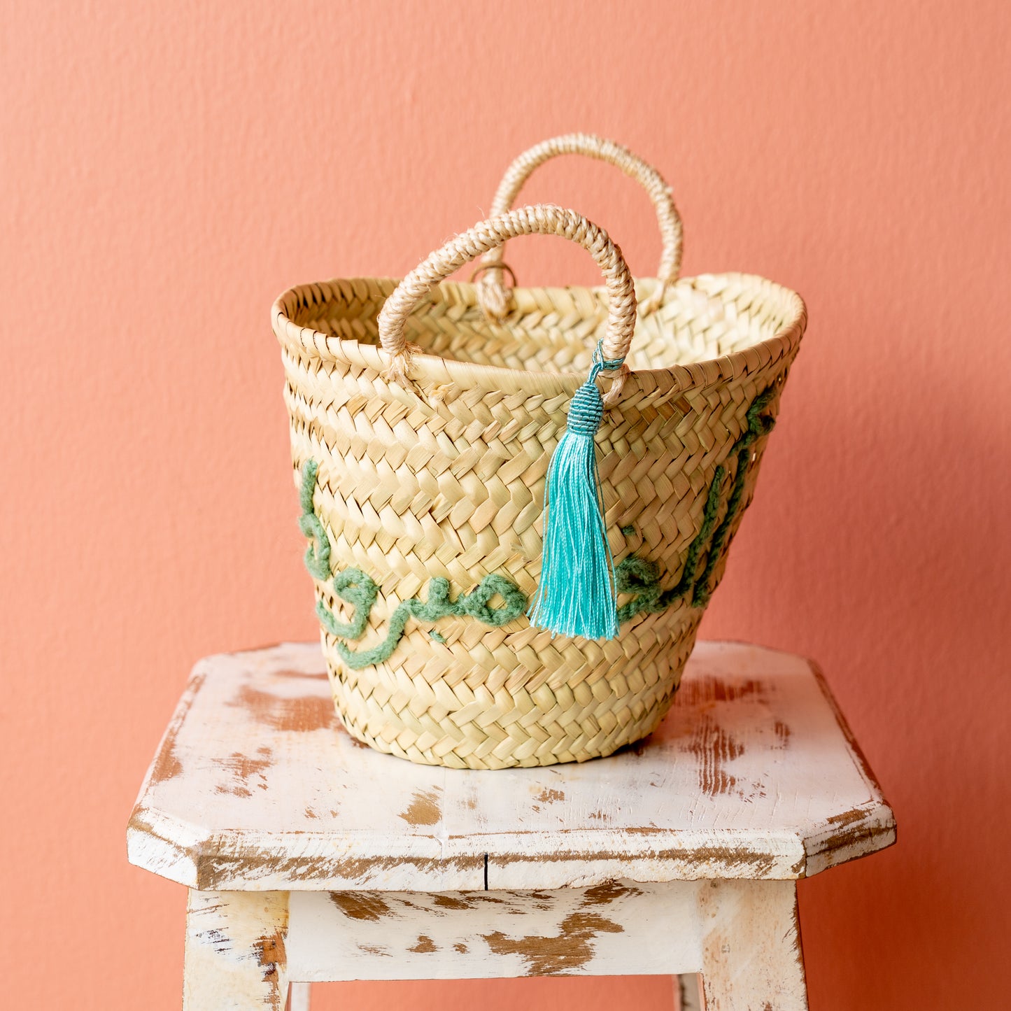 Embroidery Moroccan basket with tassel